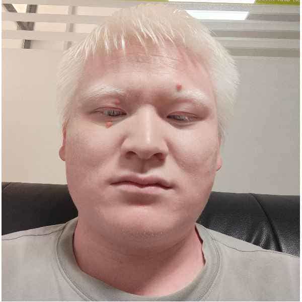 30岁岁安徽单身帅哥 - 中山吉缘网