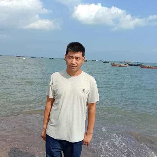 44岁岁辽宁单身帅哥 - 中山吉缘网